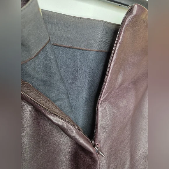 O'2nd Size 6 Rich Burgundy Sheep Skin Leather Mini Skirt - Picture 3 of 12
